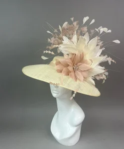 THG7611*The Hat Girls Best