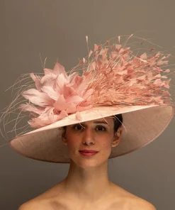 THG7041*The Hat Girls New