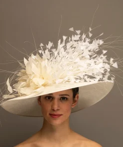 THG7037*The Hat Girls New