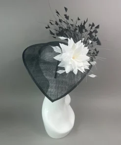 THG7607*The Hat Girls Best