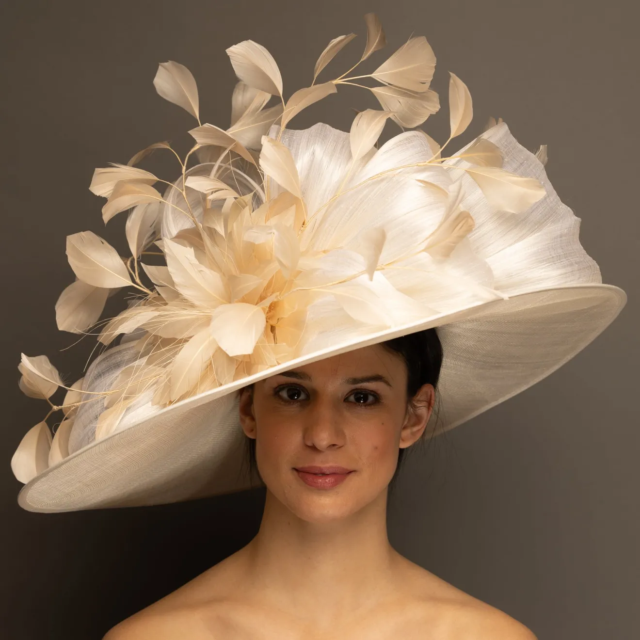 THG6777*The Hat Girls New