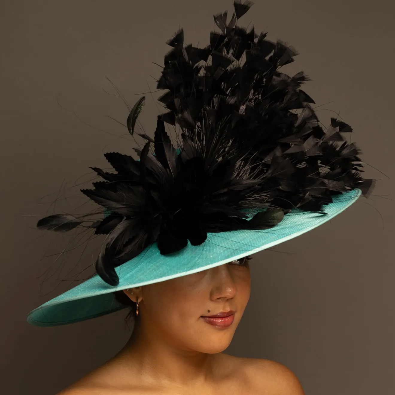 THG6135*The Hat Girls New