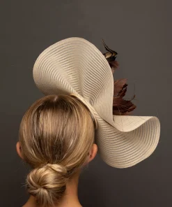 THG4139*The Hat Girls Best