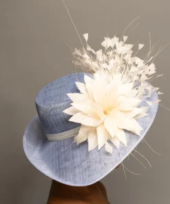 THG7207*The Hat Girls Online