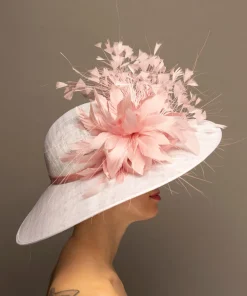 THG7042*The Hat Girls Best