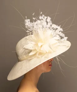 THG7037*The Hat Girls New