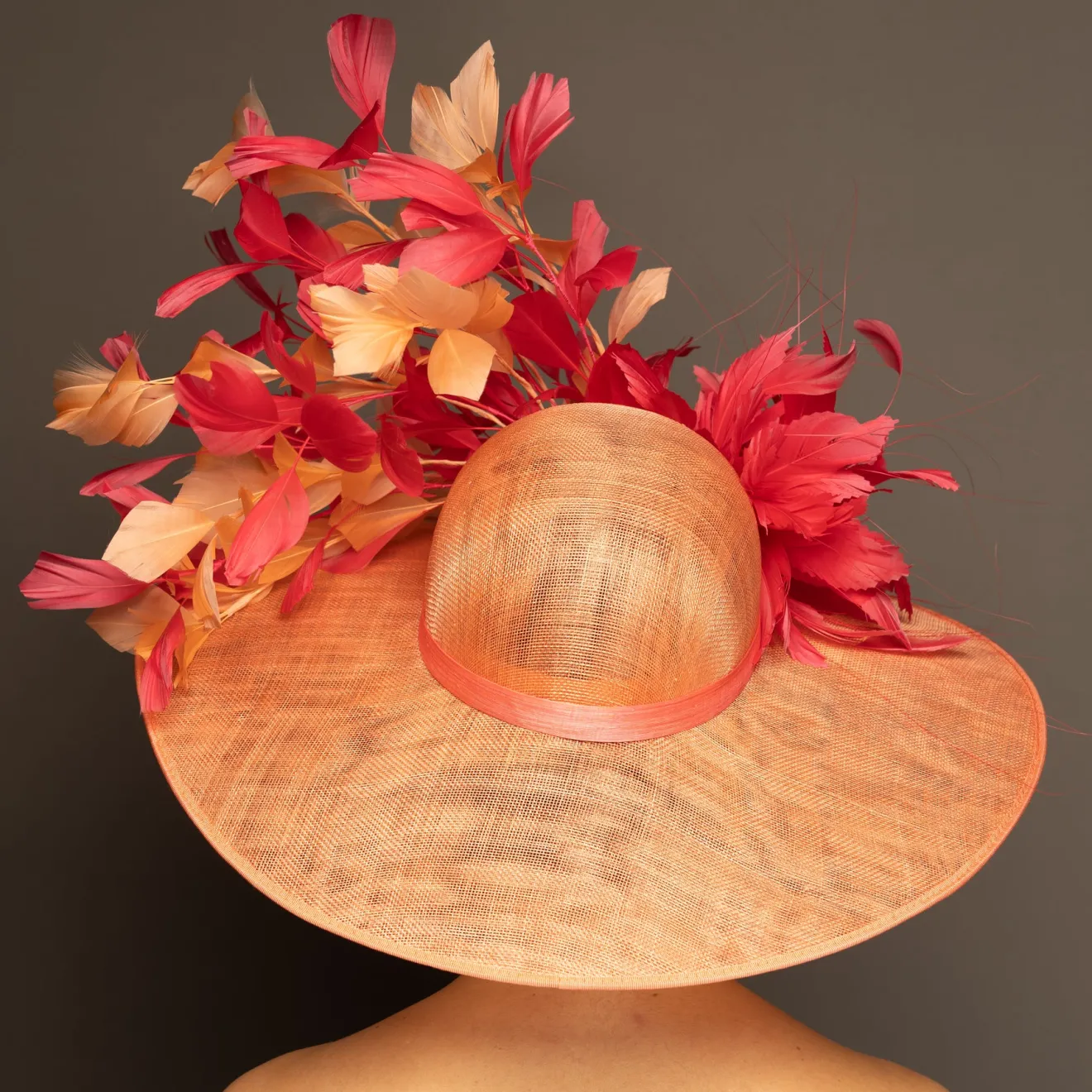 THG6888*The Hat Girls New