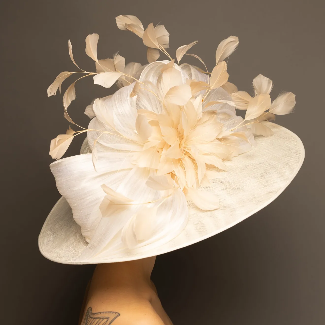 THG6777*The Hat Girls New