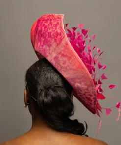 THG7313*The Hat Girls New