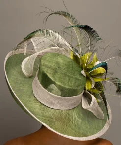 THG7227*The Hat Girls New