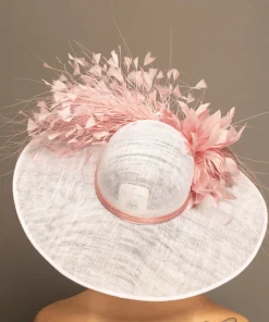 THG7042*The Hat Girls Best