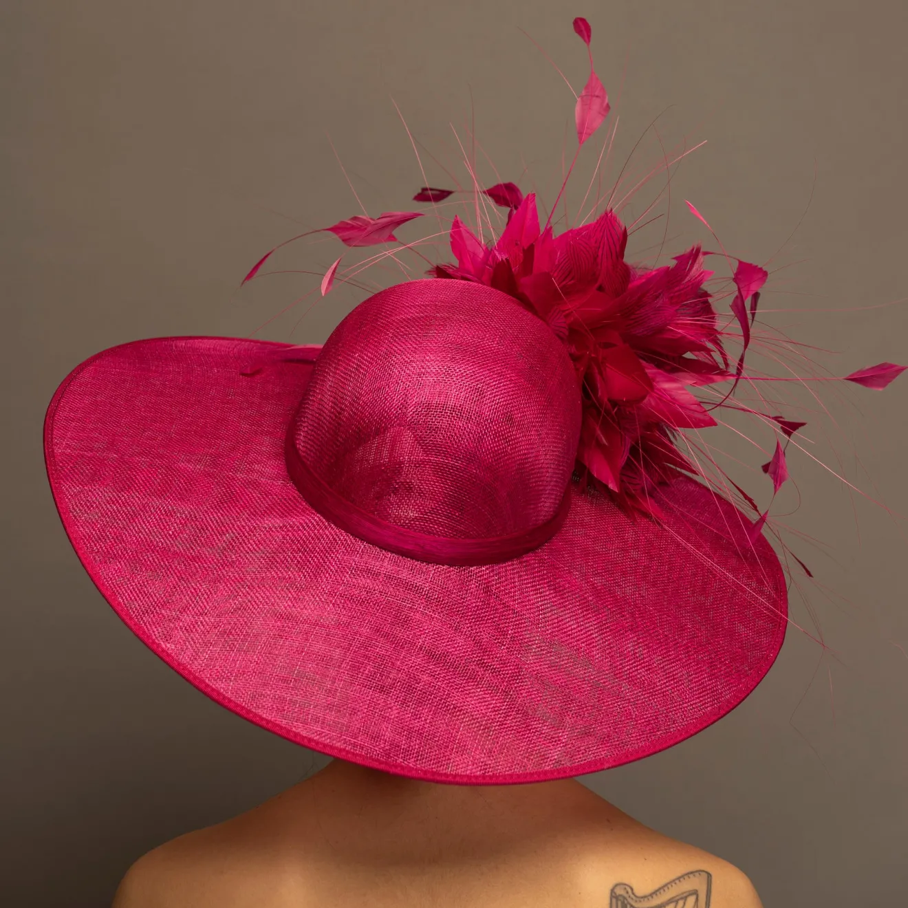 THG7032*The Hat Girls Online