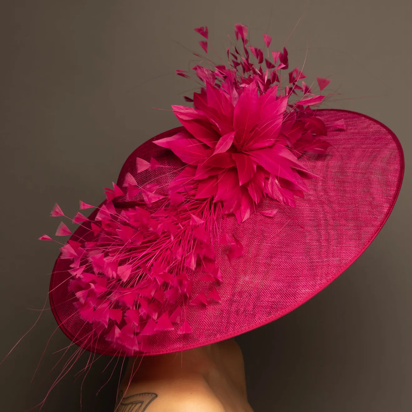 THG6945*The Hat Girls New