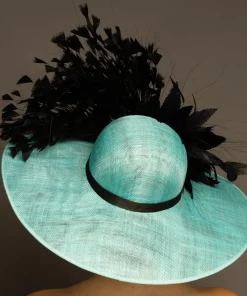 THG6135*The Hat Girls New