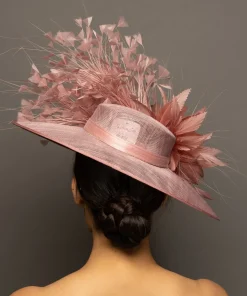 THG5137*The Hat Girls New