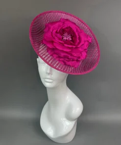 THG4191*The Hat Girls New