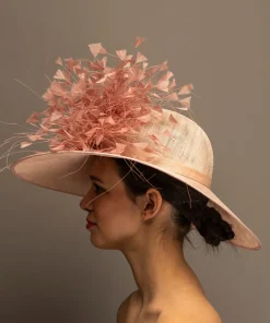 THG7041*The Hat Girls New