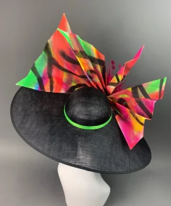 THG3828*The Hat Girls Online