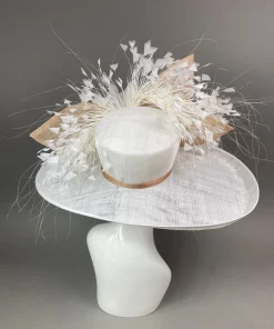 THG7432 - Nude & White Hat*The Hat Girls New